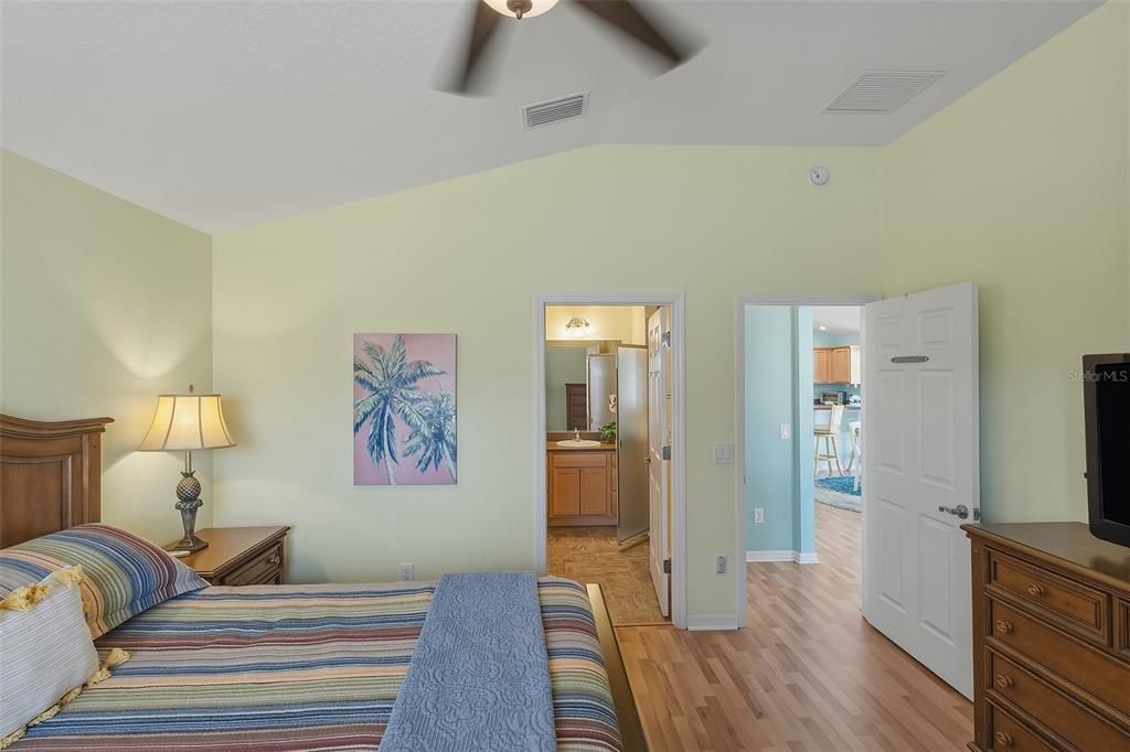 Active With Contract: $350,000 (3 beds, 2 baths, 1357 Square Feet)