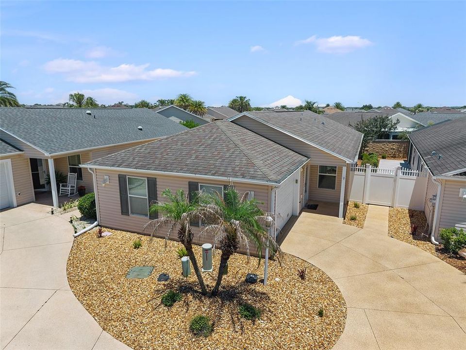 Active With Contract: $350,000 (3 beds, 2 baths, 1357 Square Feet)