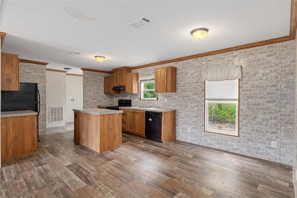 En Venta: $899,900 (6 camas, 4 baños, 2808 Pies cuadrados)