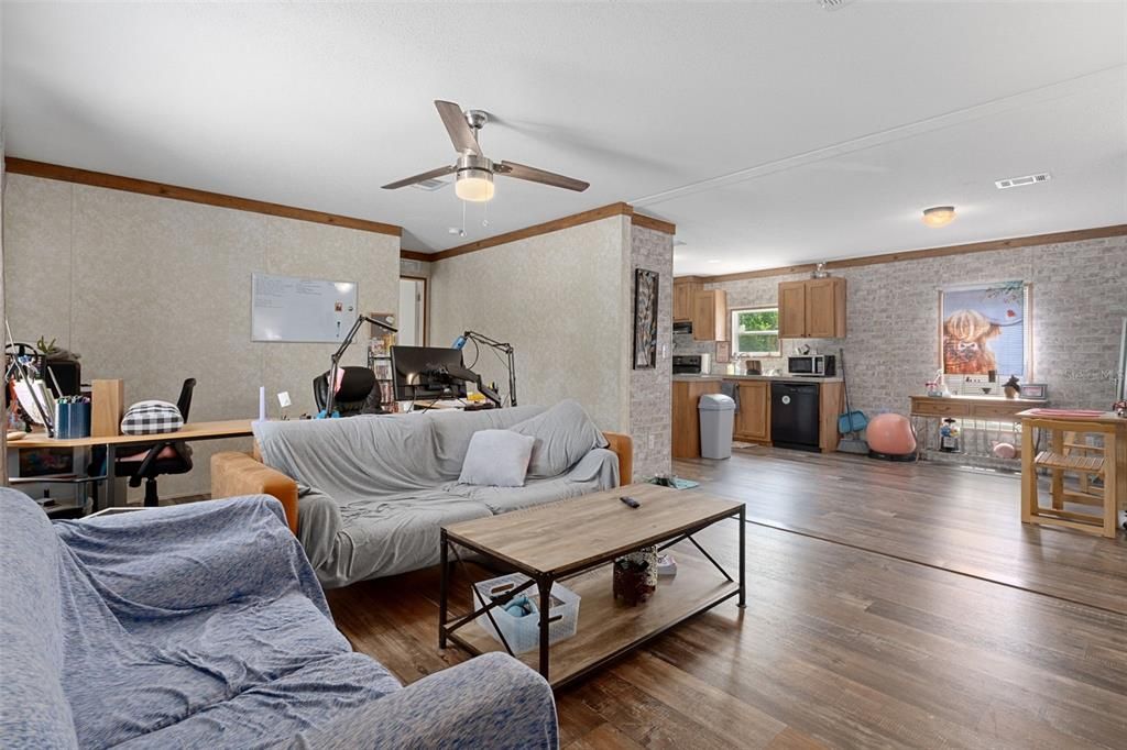 En Venta: $899,900 (6 camas, 4 baños, 2808 Pies cuadrados)