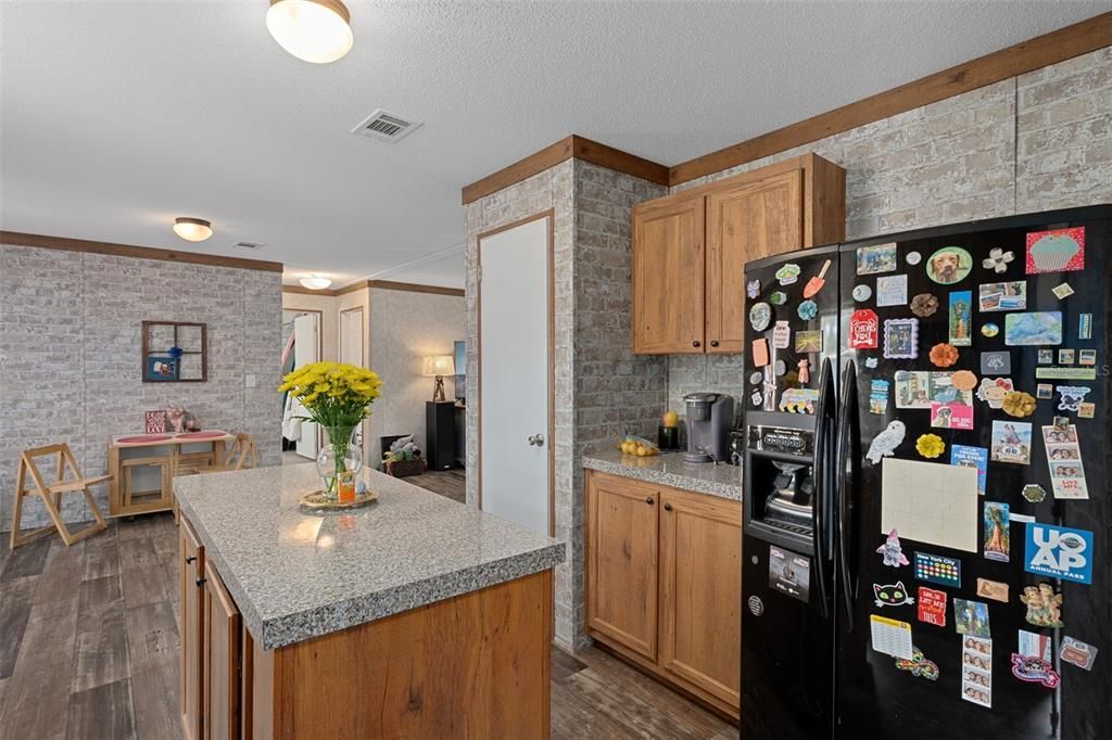 En Venta: $899,900 (6 camas, 4 baños, 2808 Pies cuadrados)