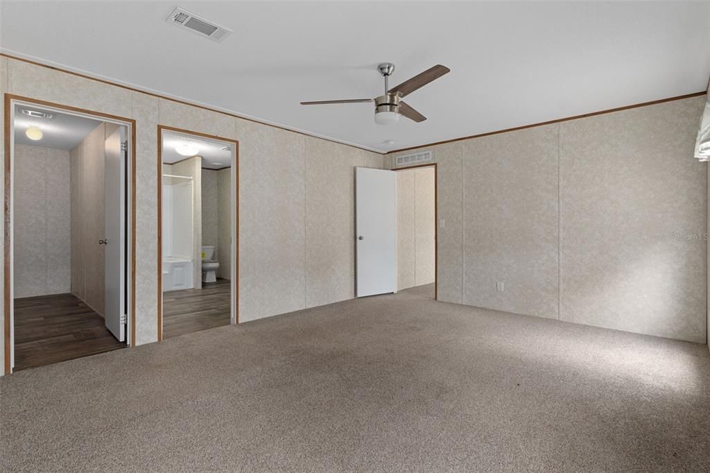 En Venta: $899,900 (6 camas, 4 baños, 2808 Pies cuadrados)