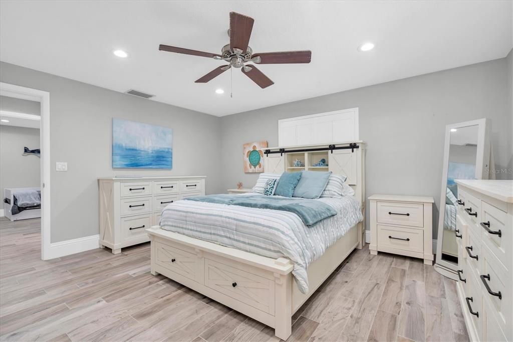 Active With Contract: $669,000 (3 beds, 2 baths, 1584 Square Feet)