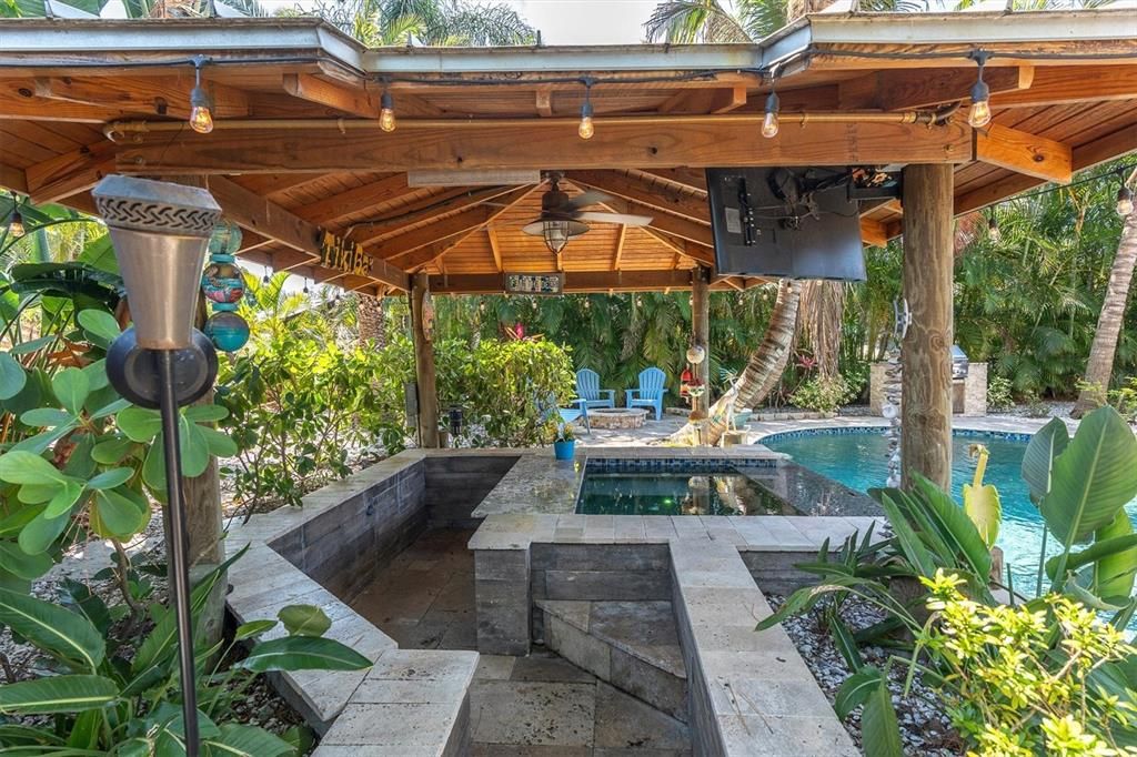 Active With Contract: $669,000 (3 beds, 2 baths, 1584 Square Feet)