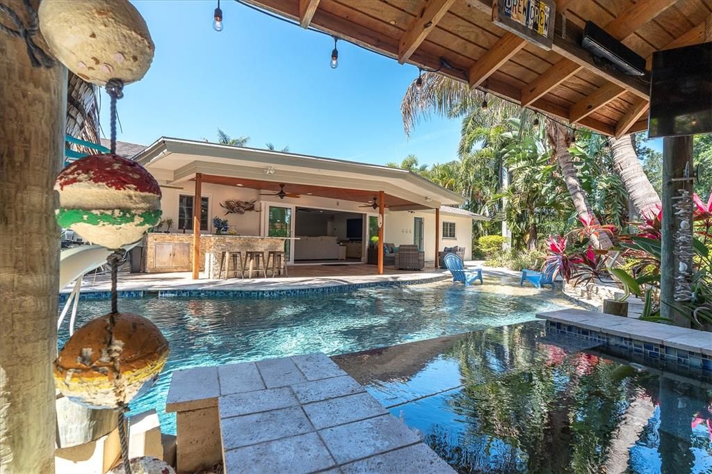 Active With Contract: $669,000 (3 beds, 2 baths, 1584 Square Feet)