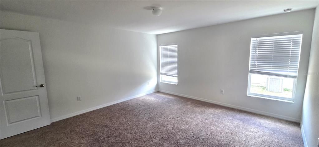 For Sale: $283,000 (4 beds, 2 baths, 1946 Square Feet)