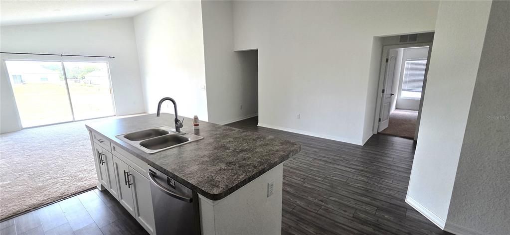 For Sale: $283,000 (4 beds, 2 baths, 1946 Square Feet)