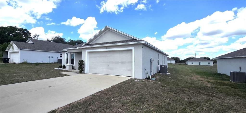 For Sale: $283,000 (4 beds, 2 baths, 1946 Square Feet)