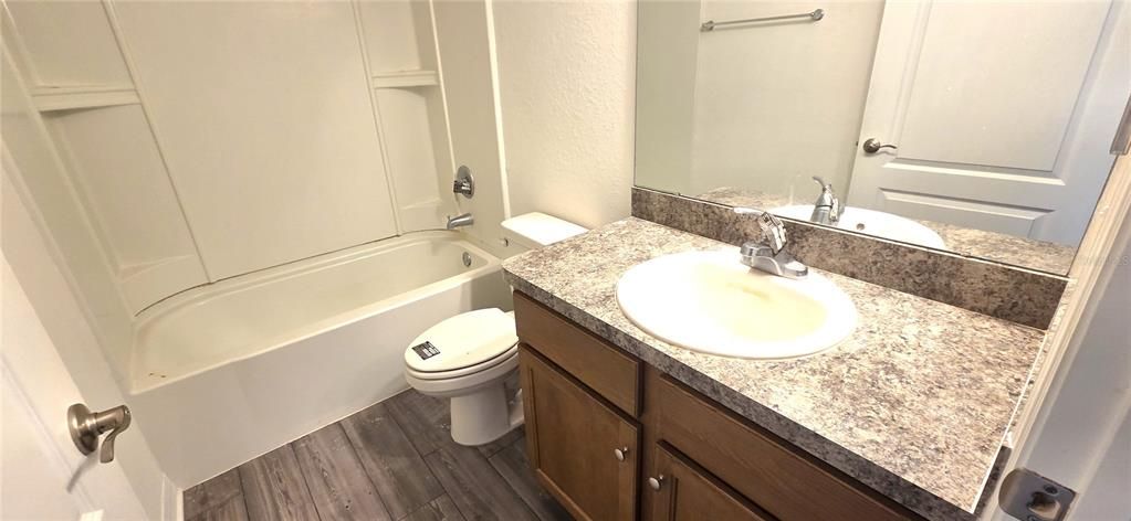 For Sale: $283,000 (4 beds, 2 baths, 1946 Square Feet)