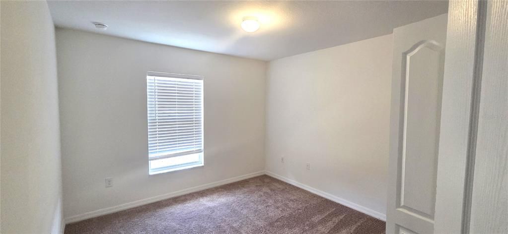 For Sale: $283,000 (4 beds, 2 baths, 1946 Square Feet)