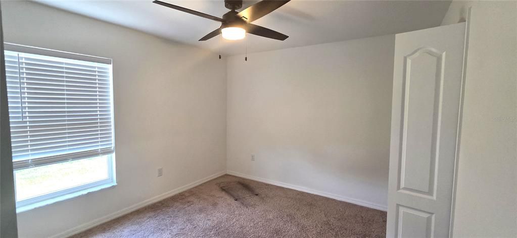 For Sale: $283,000 (4 beds, 2 baths, 1946 Square Feet)