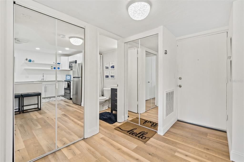 For Sale: $155,000 (1 beds, 1 baths, 680 Square Feet)