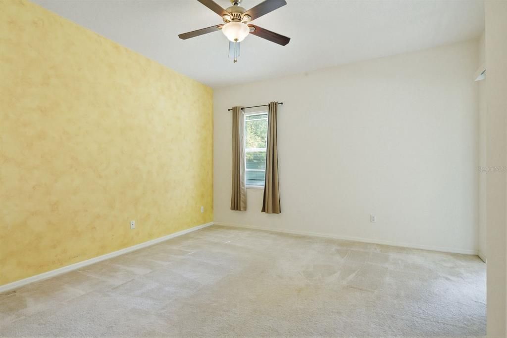 For Sale: $415,000 (3 beds, 2 baths, 1977 Square Feet)
