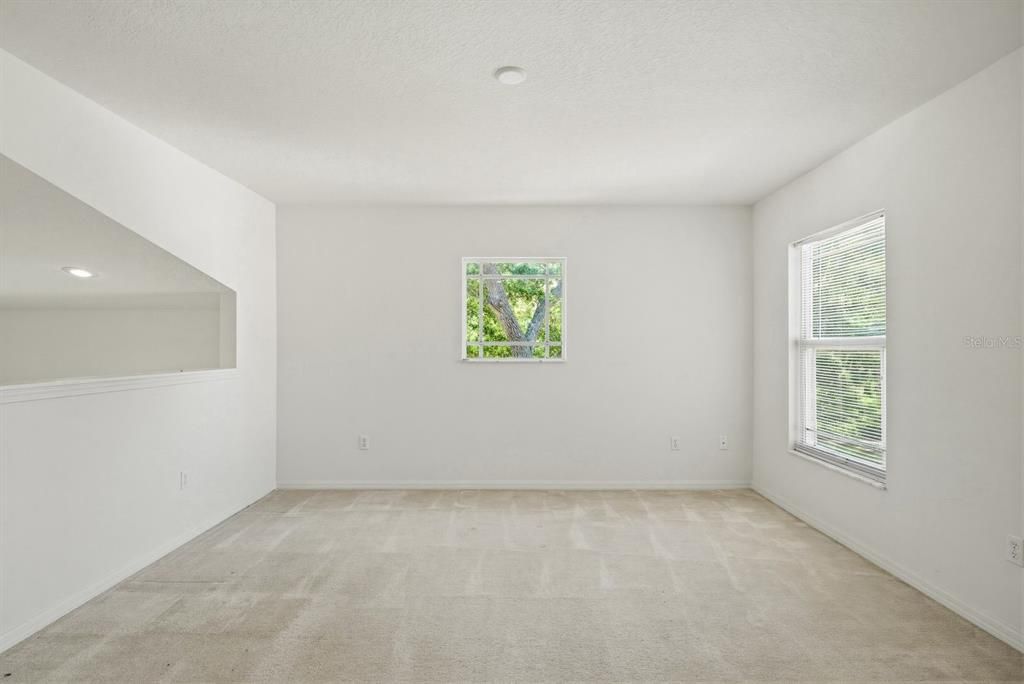 For Sale: $415,000 (3 beds, 2 baths, 1977 Square Feet)