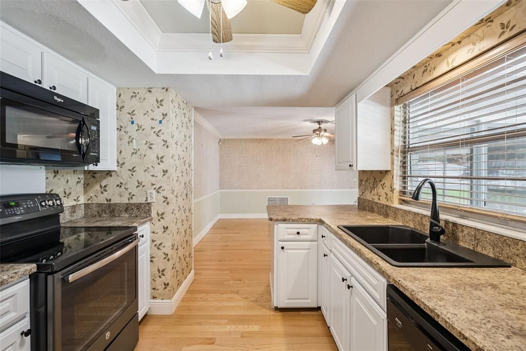 For Sale: $419,500 (4 beds, 2 baths, 1589 Square Feet)