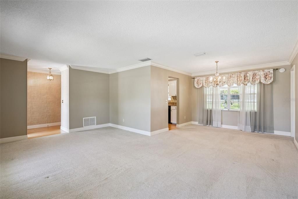 For Sale: $419,500 (4 beds, 2 baths, 1589 Square Feet)