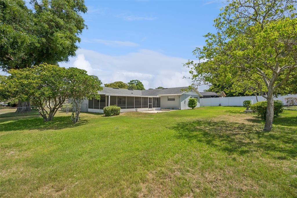 For Sale: $419,500 (4 beds, 2 baths, 1589 Square Feet)