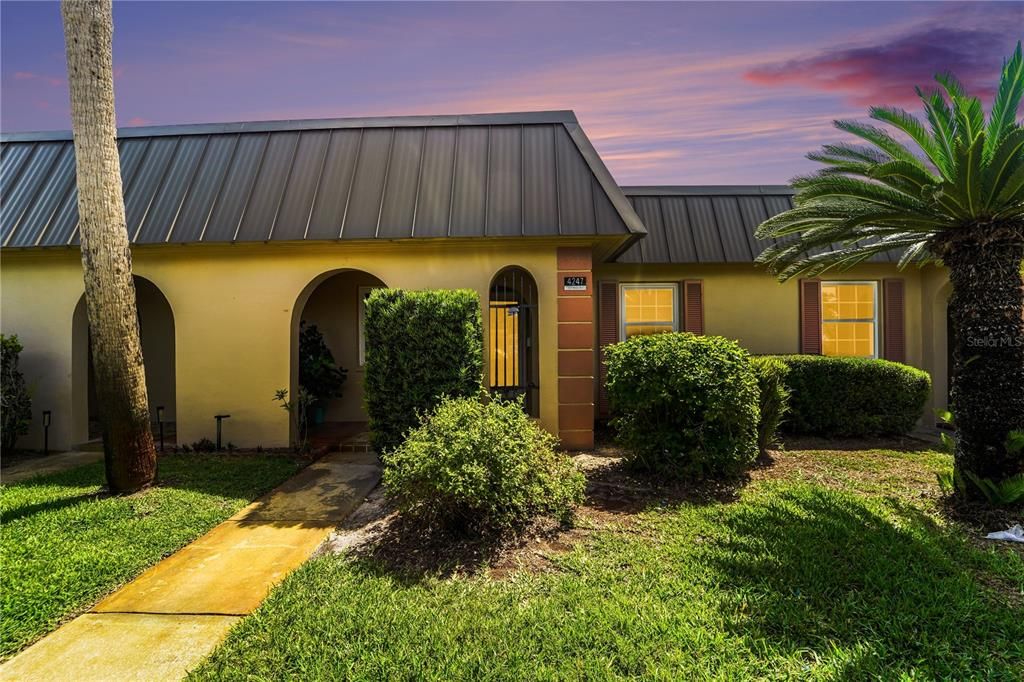 For Sale: $115,000 (2 beds, 1 baths, 975 Square Feet)