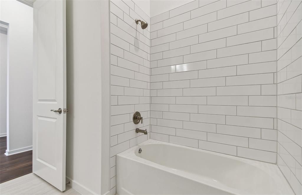 For Sale: $563,500 (3 beds, 3 baths, 2635 Square Feet)