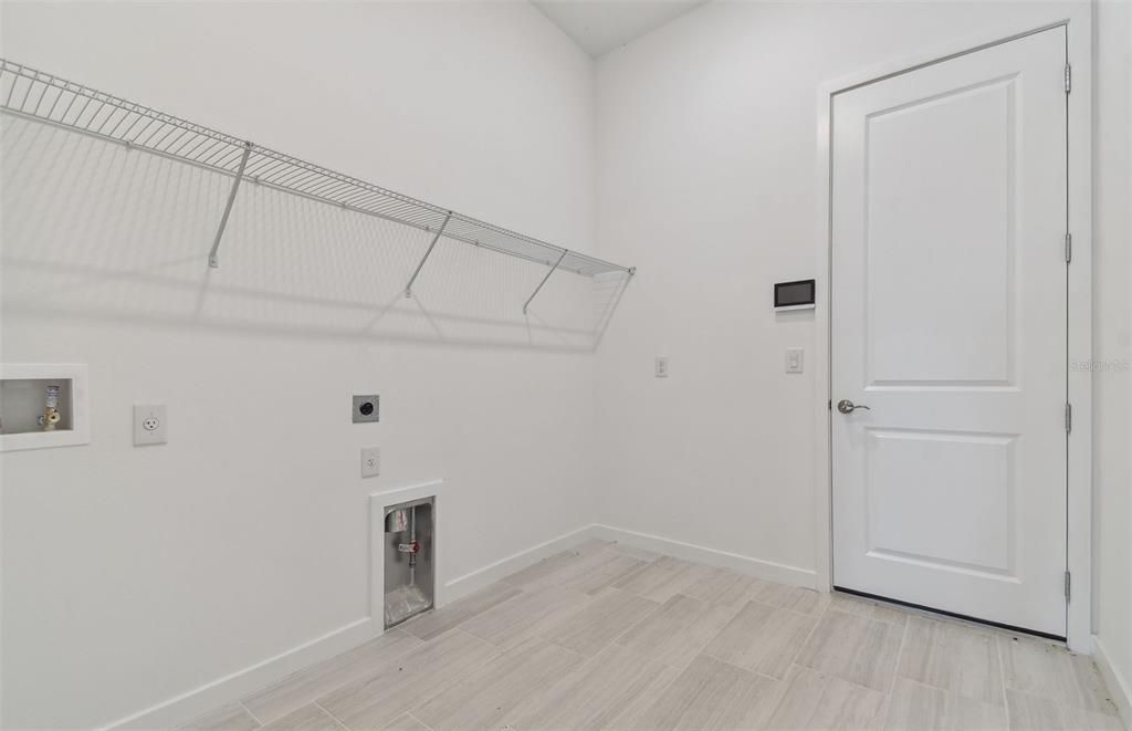 For Sale: $563,500 (3 beds, 3 baths, 2635 Square Feet)