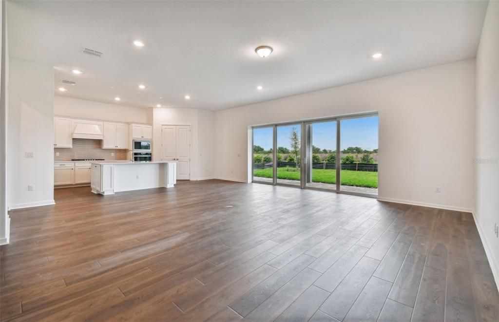 For Sale: $563,500 (3 beds, 3 baths, 2635 Square Feet)