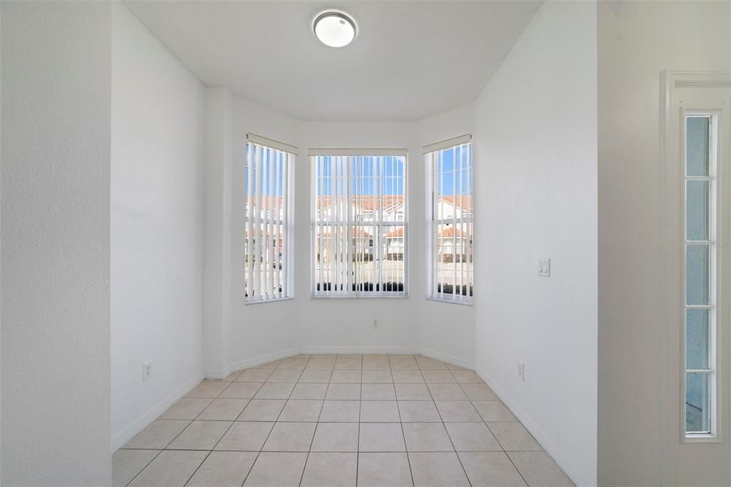 Active With Contract: $255,000 (3 beds, 2 baths, 1468 Square Feet)
