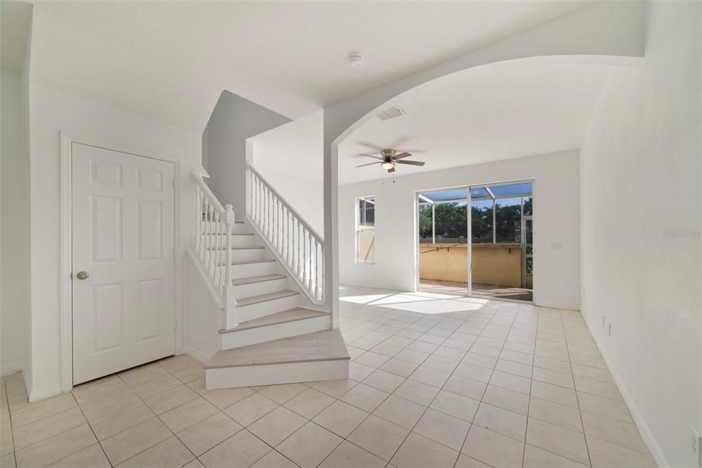 Active With Contract: $255,000 (3 beds, 2 baths, 1468 Square Feet)