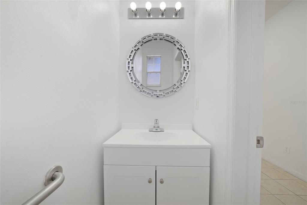 Active With Contract: $255,000 (3 beds, 2 baths, 1468 Square Feet)