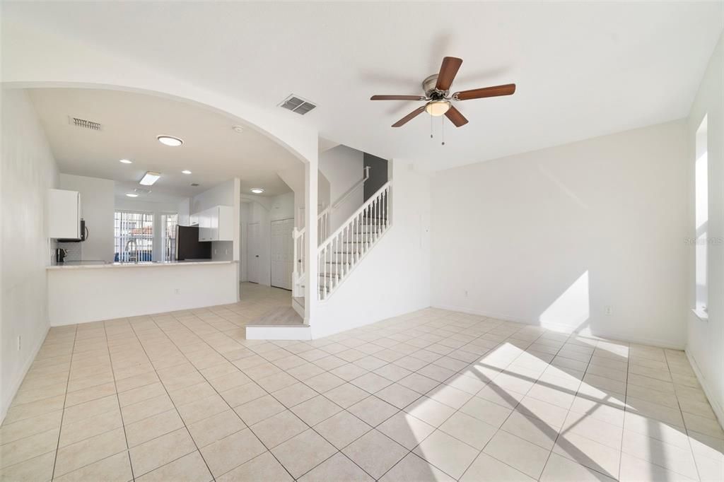 Active With Contract: $255,000 (3 beds, 2 baths, 1468 Square Feet)