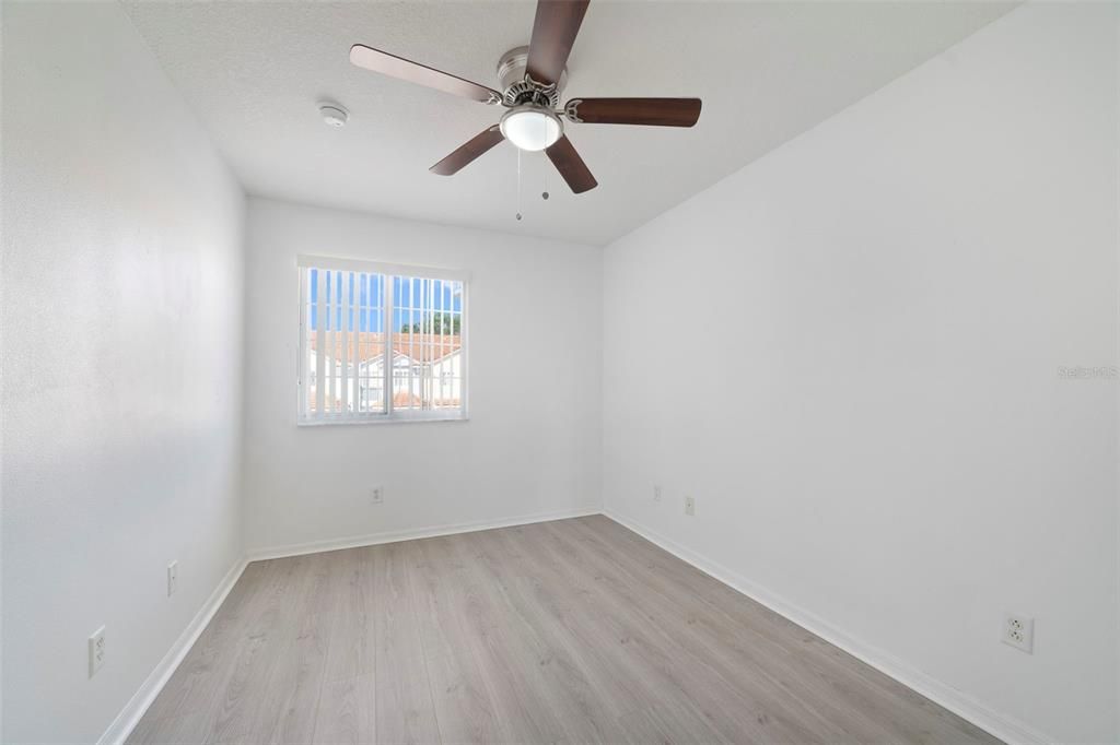 Active With Contract: $255,000 (3 beds, 2 baths, 1468 Square Feet)