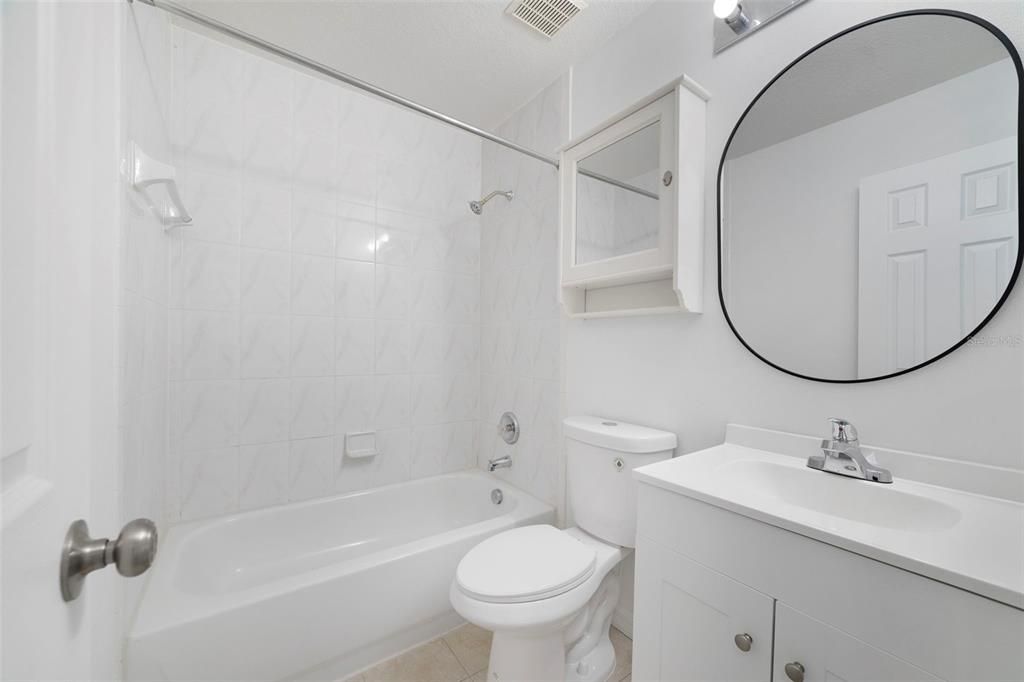 Active With Contract: $255,000 (3 beds, 2 baths, 1468 Square Feet)