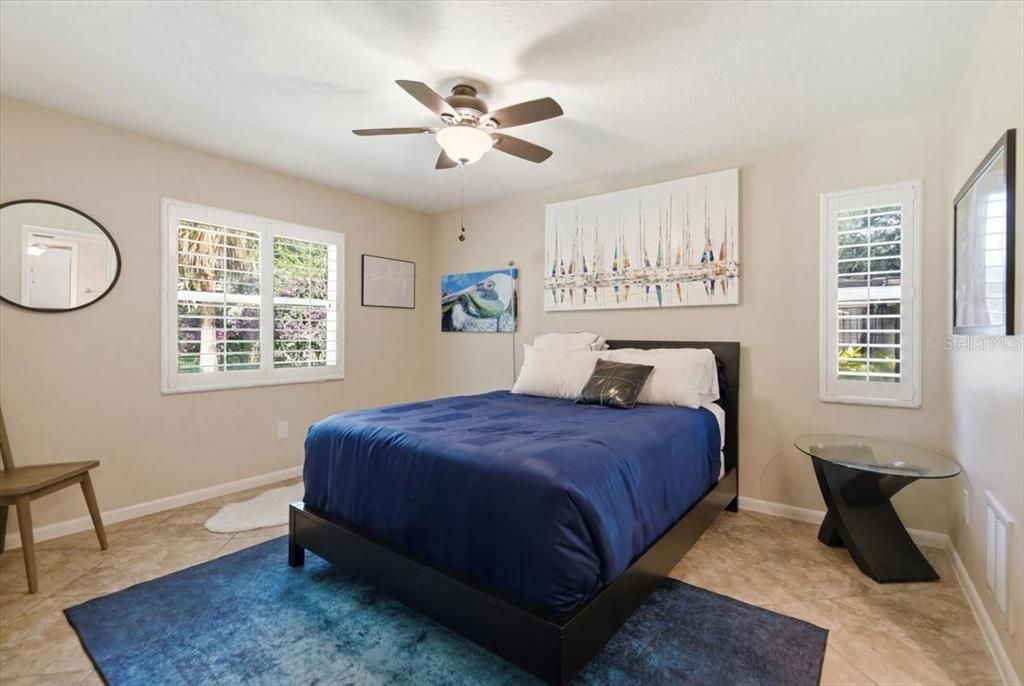 Active With Contract: $995,900 (5 beds, 3 baths, 3224 Square Feet)