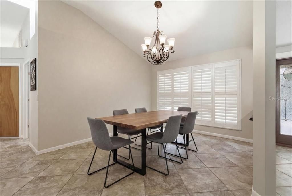 Active With Contract: $995,900 (5 beds, 3 baths, 3224 Square Feet)
