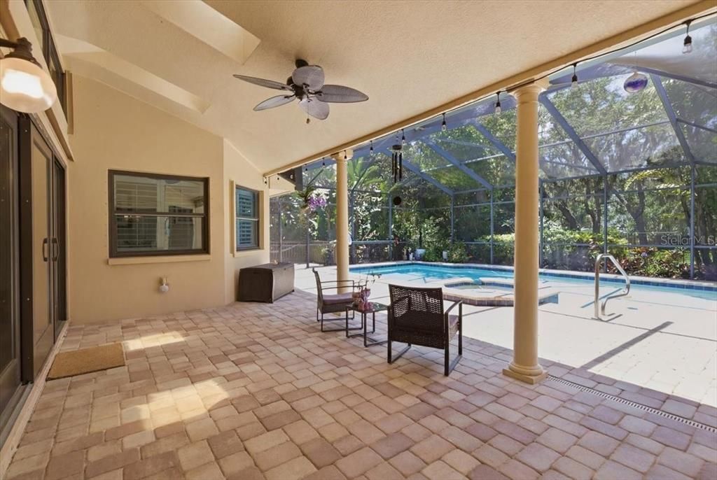 Active With Contract: $995,900 (5 beds, 3 baths, 3224 Square Feet)