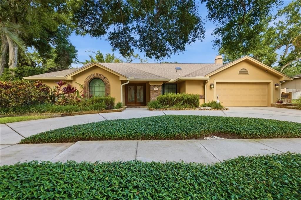 Active With Contract: $995,900 (5 beds, 3 baths, 3224 Square Feet)