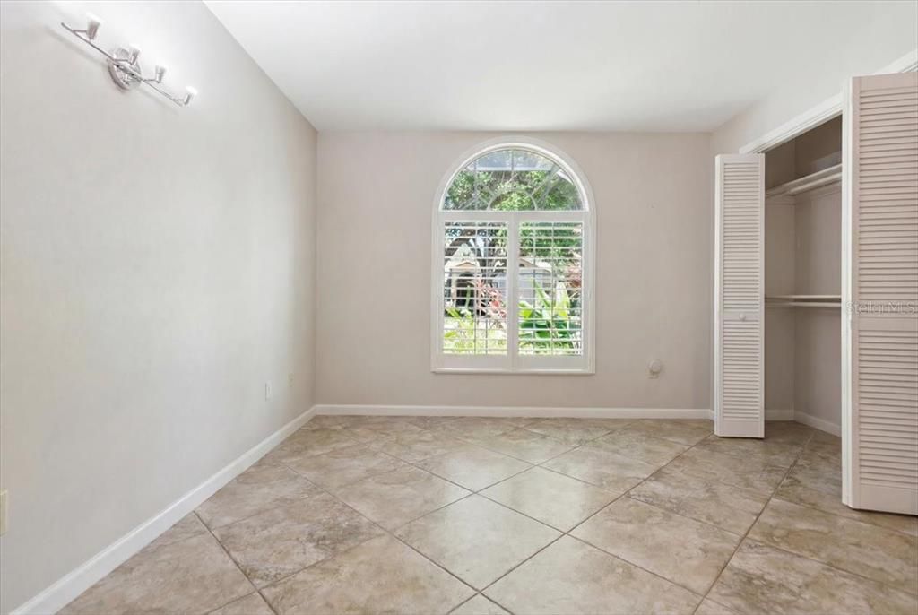 Active With Contract: $995,900 (5 beds, 3 baths, 3224 Square Feet)