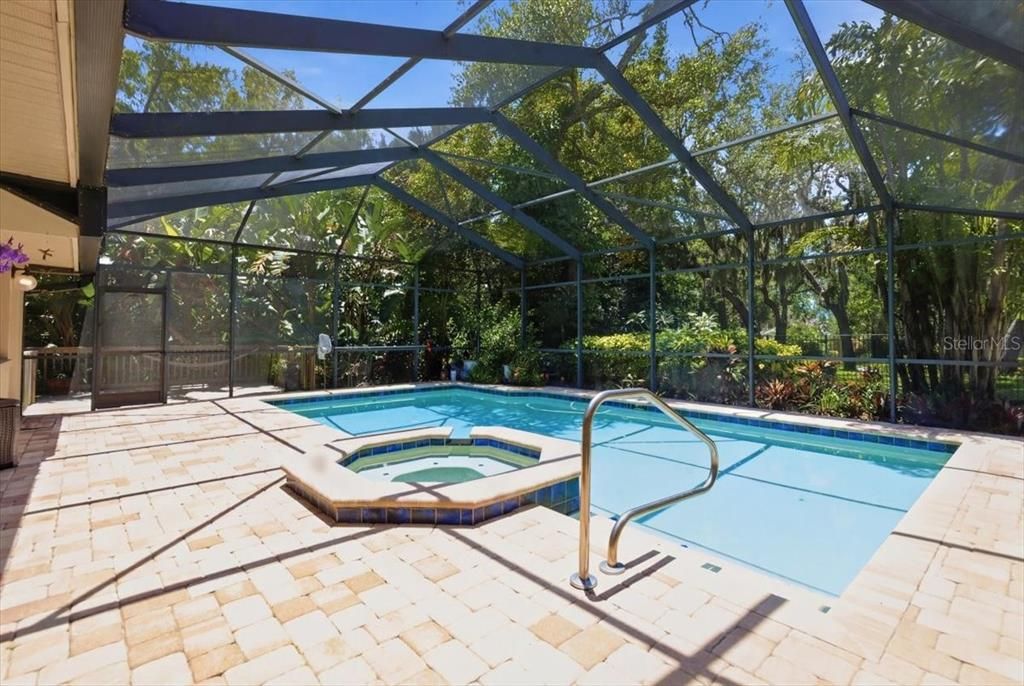 Active With Contract: $995,900 (5 beds, 3 baths, 3224 Square Feet)