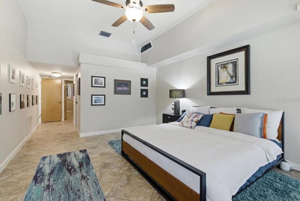 Active With Contract: $995,900 (5 beds, 3 baths, 3224 Square Feet)