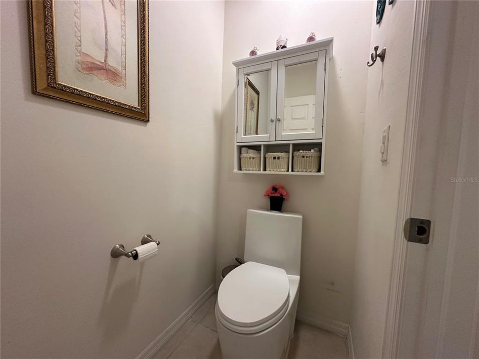 En Venta: $355,000 (4 camas, 2 baños, 1828 Pies cuadrados)
