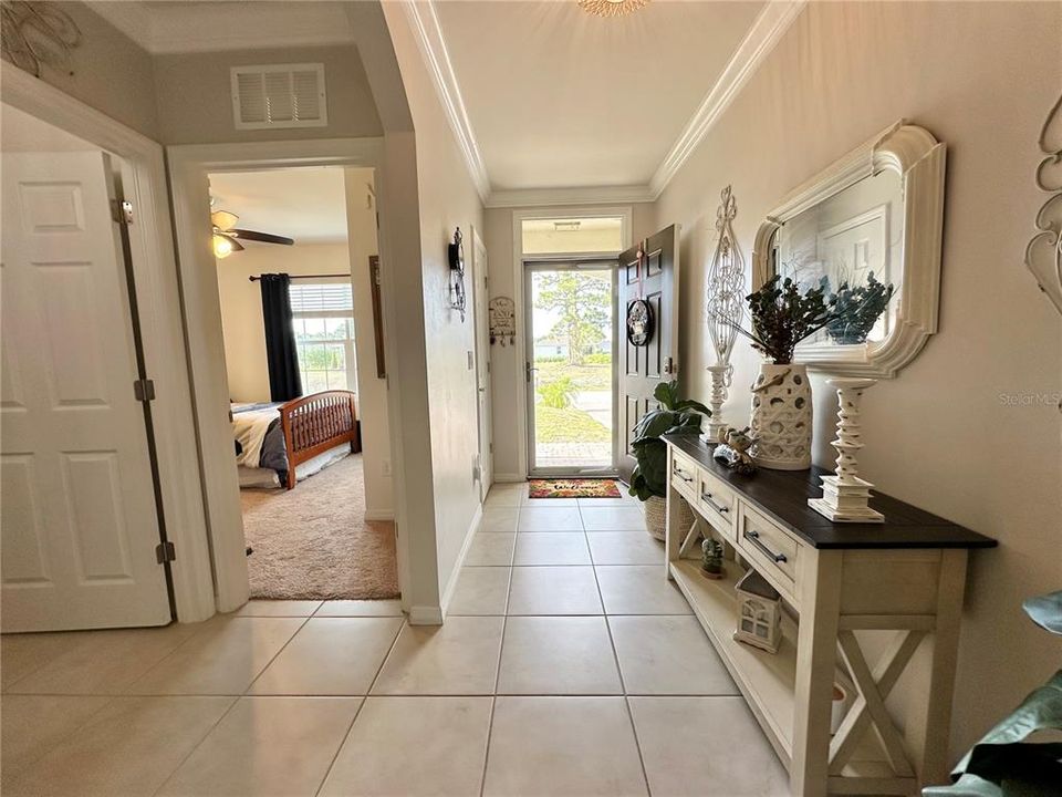 En Venta: $355,000 (4 camas, 2 baños, 1828 Pies cuadrados)