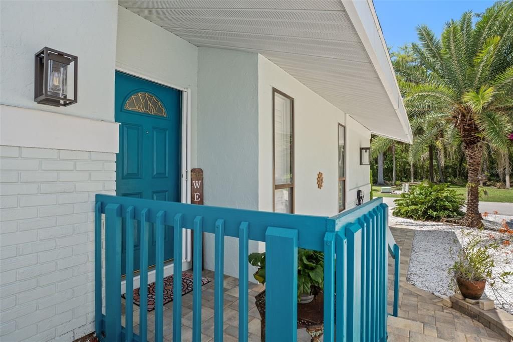 For Sale: $899,000 (3 beds, 2 baths, 1976 Square Feet)