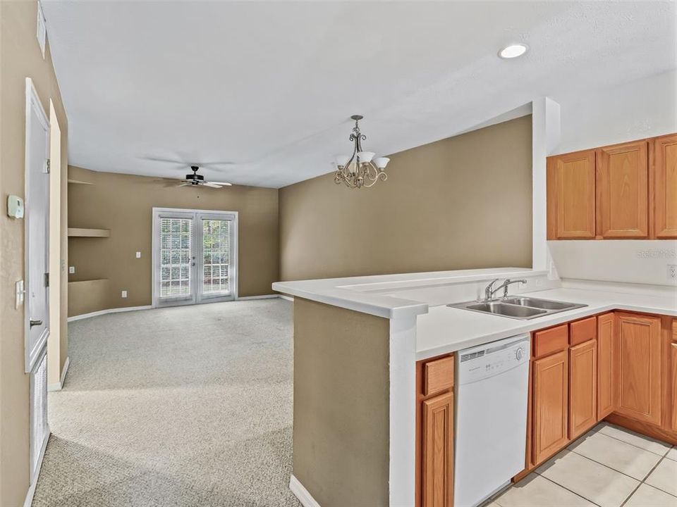 For Sale: $164,000 (2 beds, 2 baths, 1190 Square Feet)