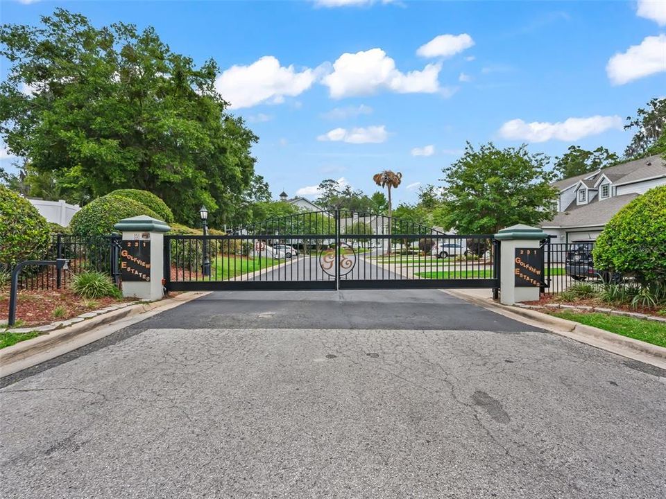 For Sale: $164,000 (2 beds, 2 baths, 1190 Square Feet)