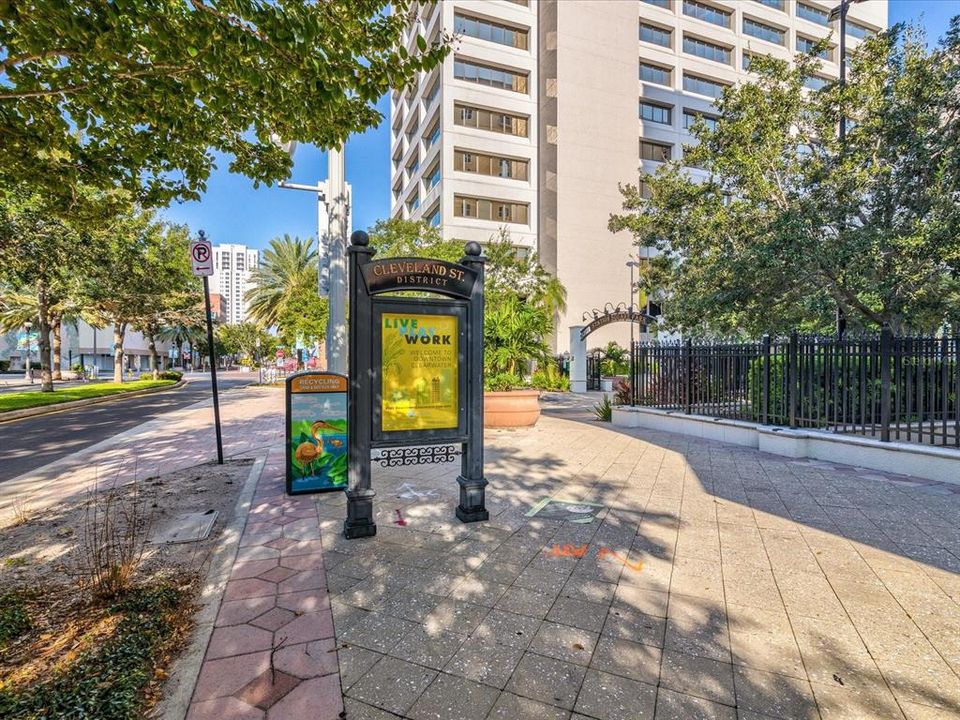 For Sale: $549,900 (2 beds, 2 baths, 1856 Square Feet)