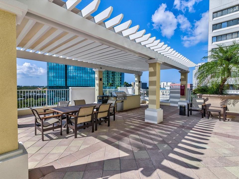 For Sale: $549,900 (2 beds, 2 baths, 1856 Square Feet)