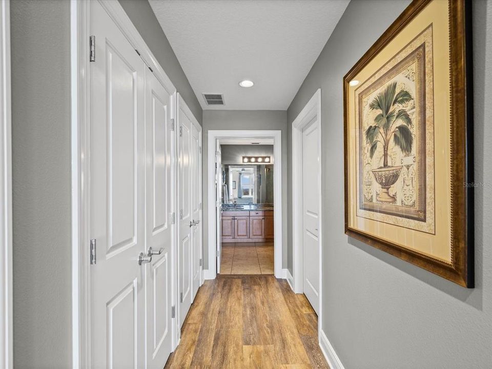 For Sale: $549,900 (2 beds, 2 baths, 1856 Square Feet)