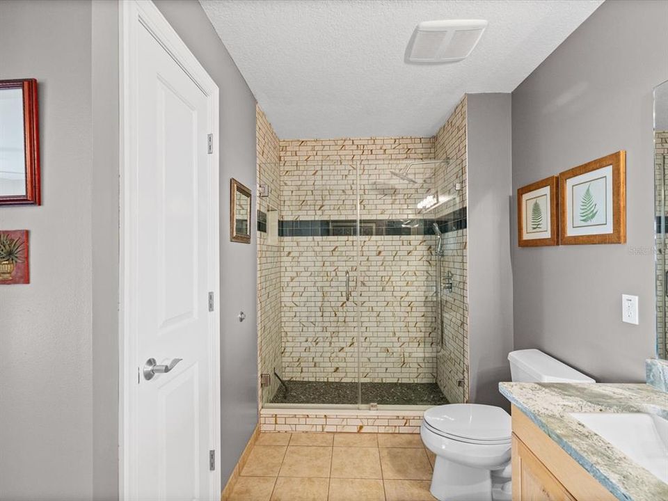 For Sale: $549,900 (2 beds, 2 baths, 1856 Square Feet)
