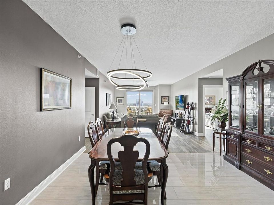 For Sale: $549,900 (2 beds, 2 baths, 1856 Square Feet)