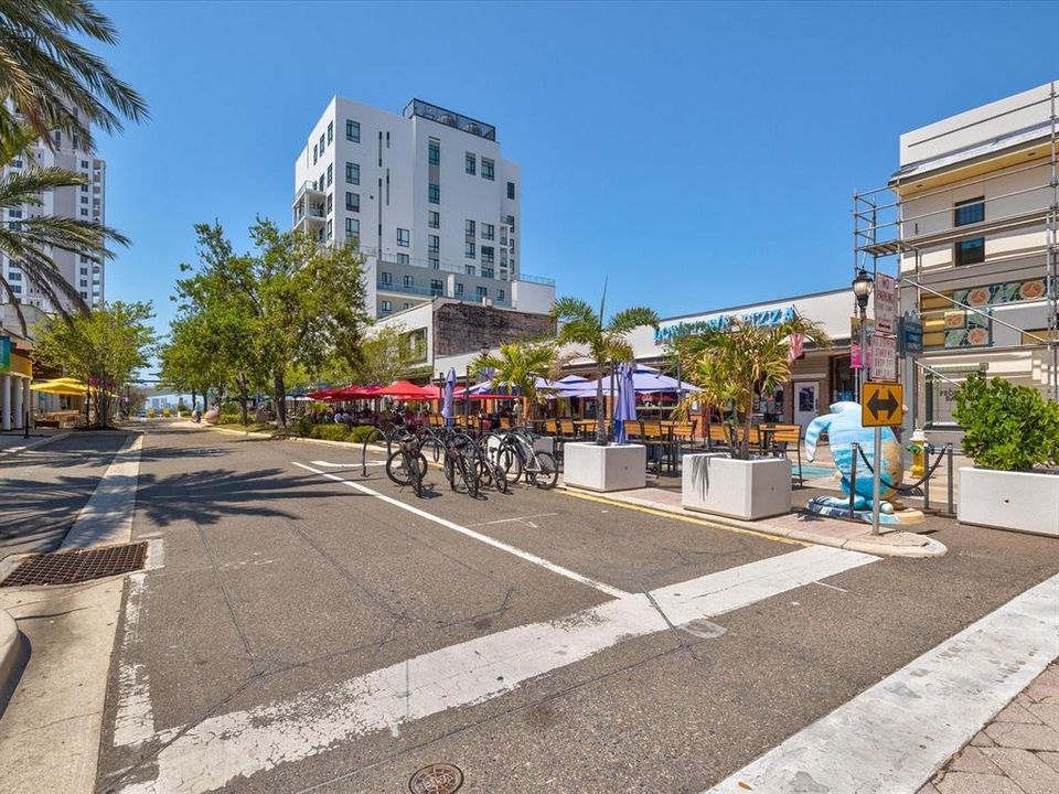 For Sale: $549,900 (2 beds, 2 baths, 1856 Square Feet)