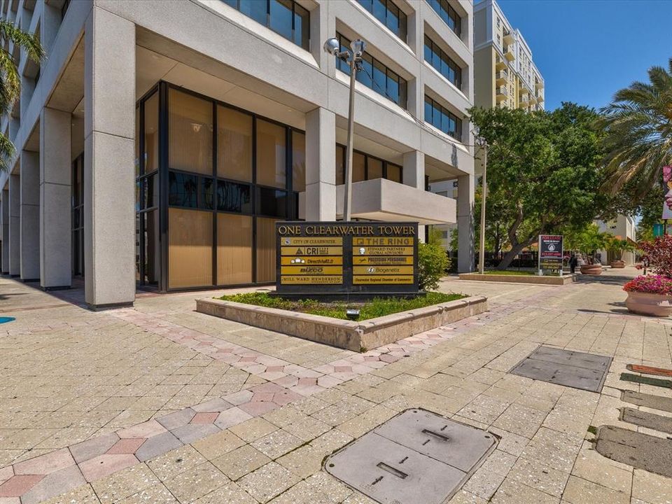For Sale: $549,900 (2 beds, 2 baths, 1856 Square Feet)